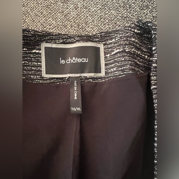 Le Chateau Cropped Blazer - Picture 4 of 6